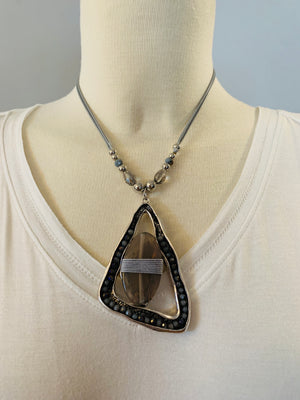 Triangle Stone Necklace- -Trendy Me Boutique, Granada Hills California