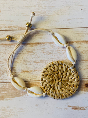 Natural Shell Bracelet- -Trendy Me Boutique, Granada Hills California